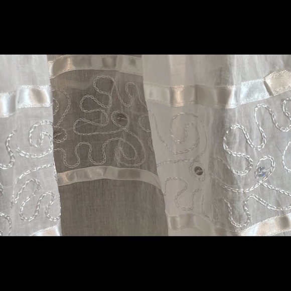 White embroidered Summer Midi Dress - Picture 4 of 6